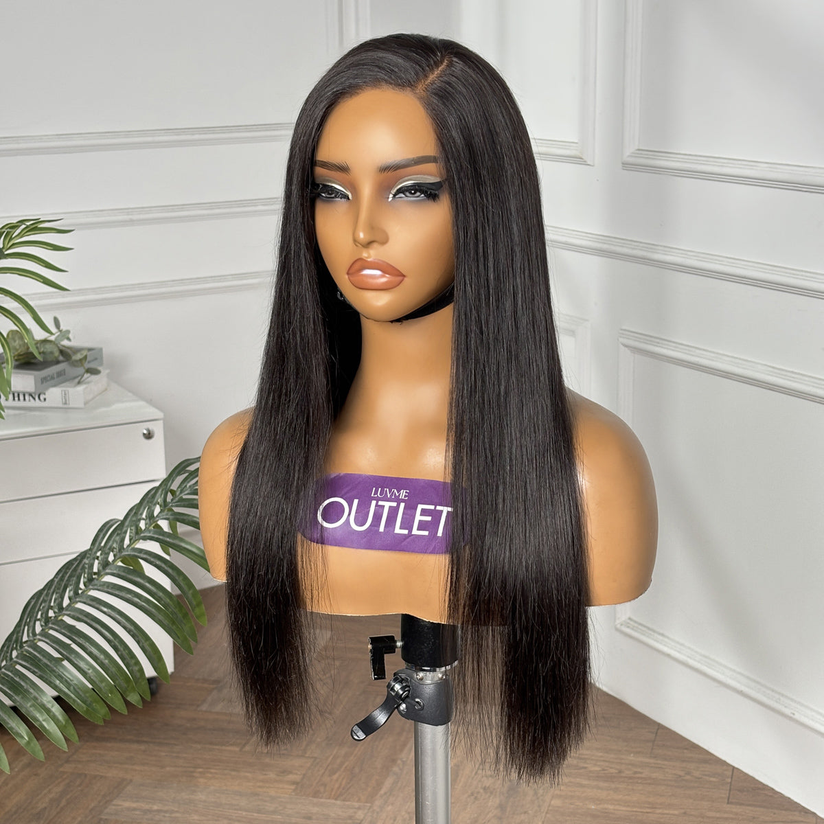 Outlet | Natural Black Straight Glueless 13x4 Frontal Lace Wig 100% Human Hair Pre-cut Lace-01