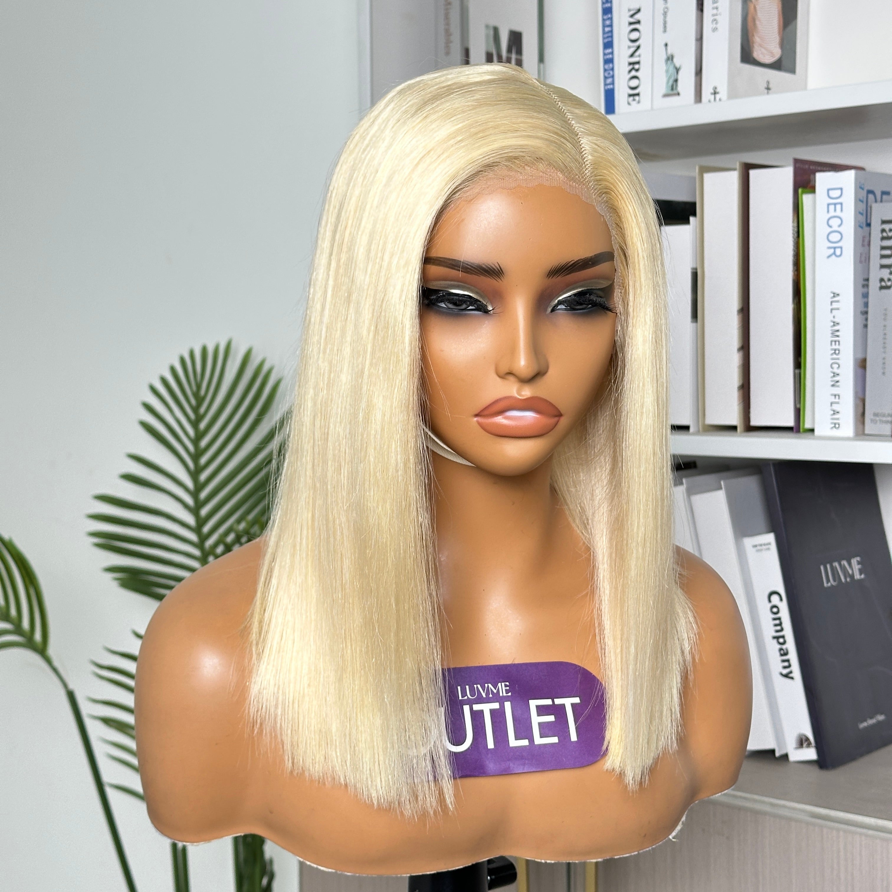 Outlet | Blonde 613 Silky Straight T Part Lace Bob Wig-01