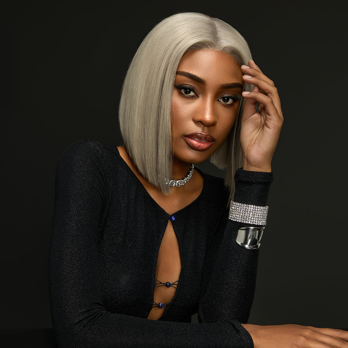 Luvme Hair BOSS BOB HD lace frontal wig in 613 blonde with 13x6 lace, drawstring cap, pre-cut lace for a natural look.